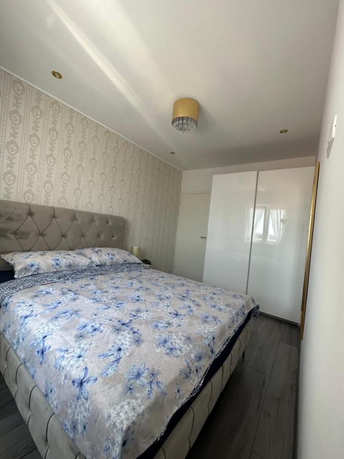 Bellevue Apartment Crikvenica Bagian luar foto